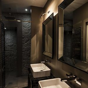 Junior suite executive